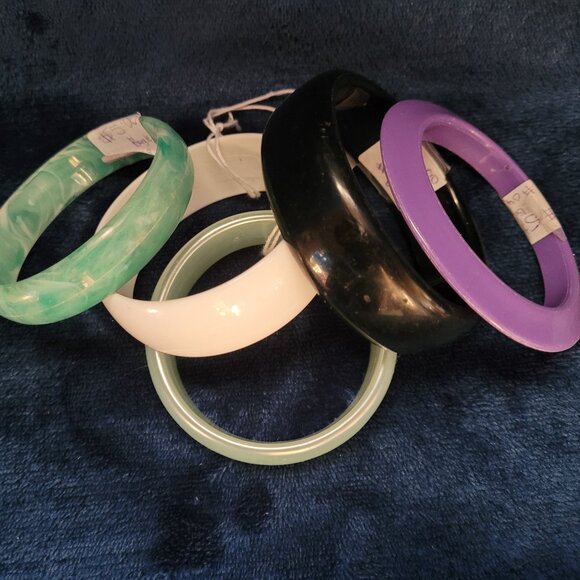 5 Bangles - Picture 2 of 2